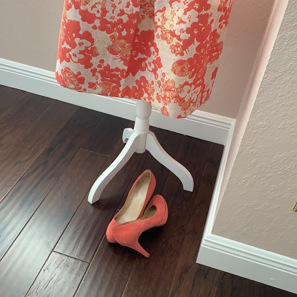 Tahari Salmon & Gold gorgeous dress - Picture 9 of 9